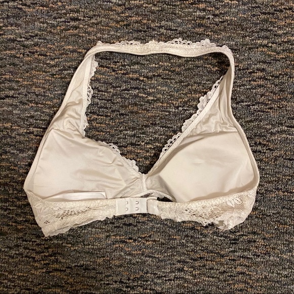 Lace bralettes - Picture 2 of 4